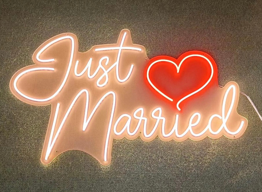 Just Married - Neon Sign Rental
